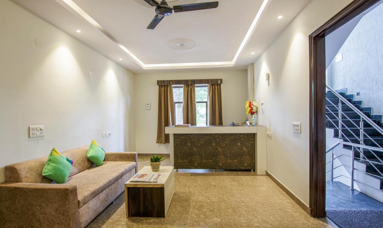 Hotel Treebo Swastika Premium Noida Exterior foto