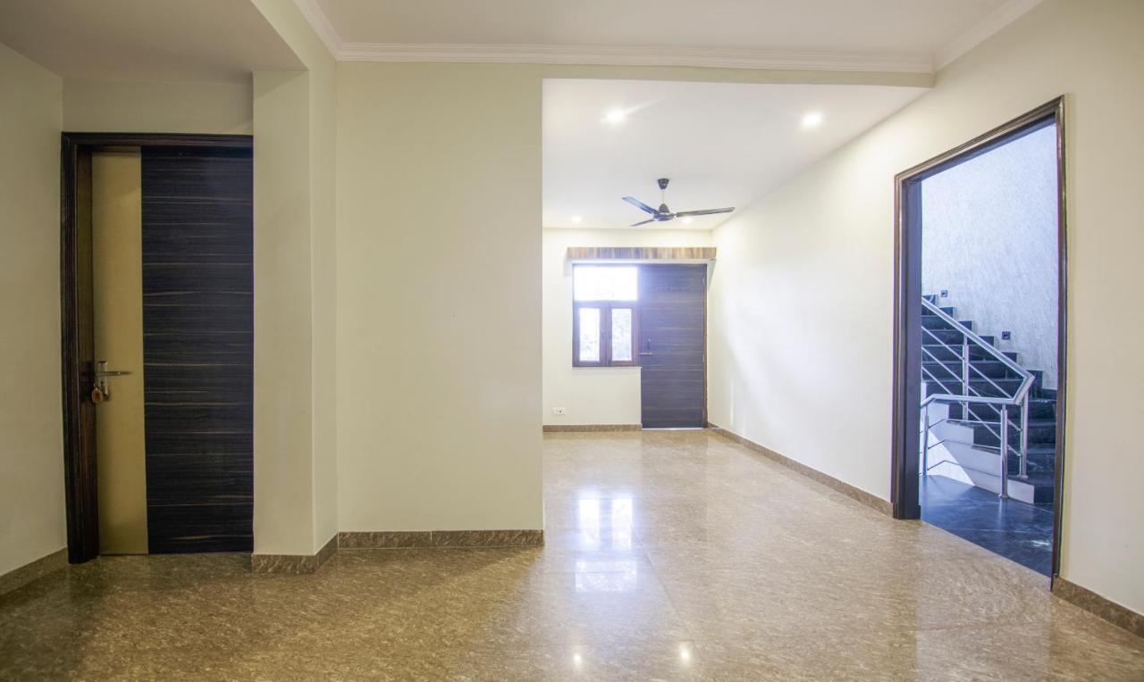 Hotel Treebo Swastika Premium Noida Exterior foto
