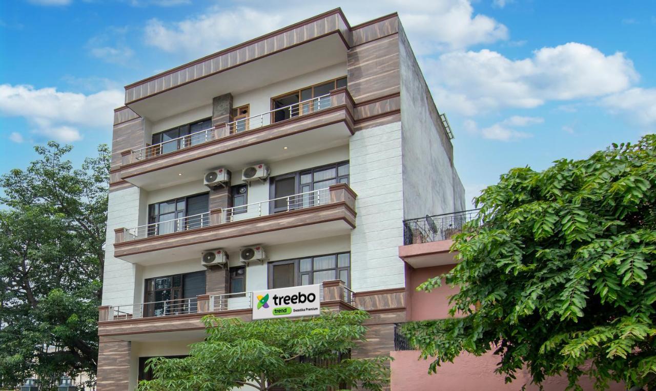 Hotel Treebo Swastika Premium Noida Exterior foto