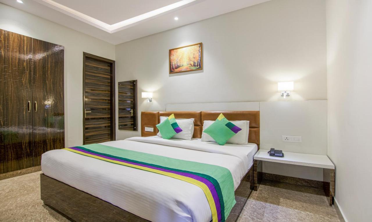 Hotel Treebo Swastika Premium Noida Exterior foto