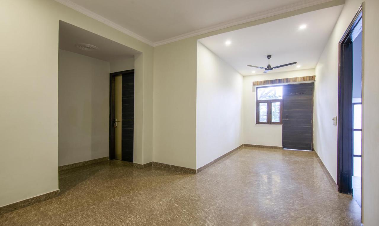 Hotel Treebo Swastika Premium Noida Exterior foto