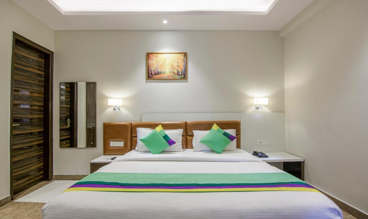 Hotel Treebo Swastika Premium Noida Exterior foto